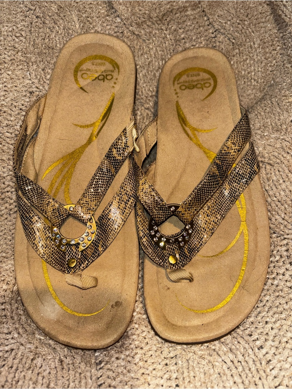 Abeo Snakeskin Rhinestone Jeweled Thong Sandals Size 7.5